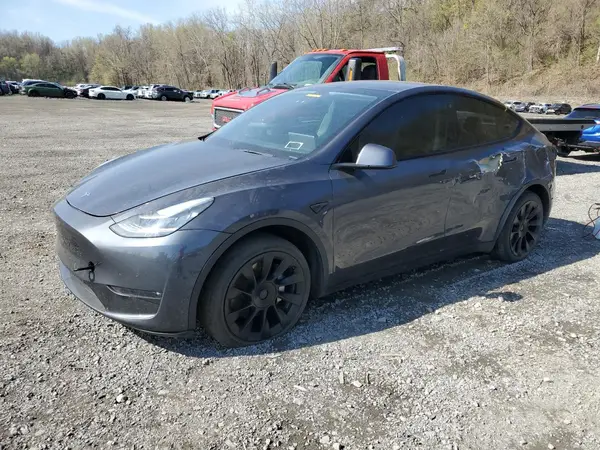 5YJYGDEE9MF119974 2021 TESLA MODEL Y - Image 1