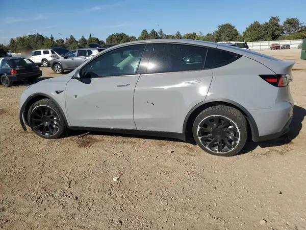 5YJYGDEE9MF122504 2021 TESLA MODEL Y - Image 2