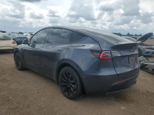 5YJYGDEE9MF125435 2021 TESLA MODEL Y - Image 2