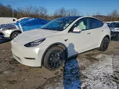 5YJYGDEE9MF130098 2021 TESLA MODEL Y