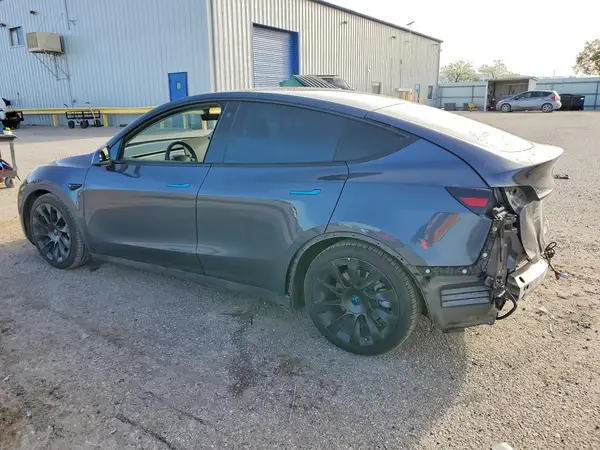 5YJYGDEE9MF140078 2021 TESLA MODEL Y - Image 2