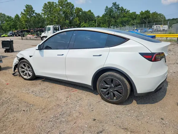 5YJYGDEE9MF145202 2021 TESLA MODEL Y - Image 2