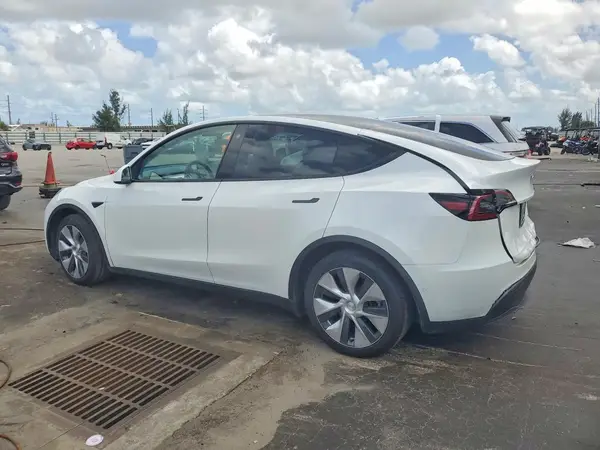 5YJYGDEE9MF151663 2021 TESLA MODEL Y - Image 2