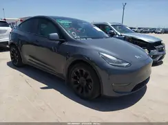 5YJYGDEE9MF151954 2021 TESLA MODEL Y