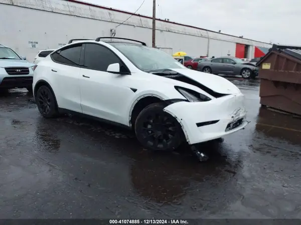 5YJYGDEE9MF153364 2021 TESLA MODEL Y - Image 1
