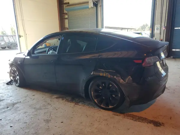 5YJYGDEE9MF157107 2021 TESLA MODEL Y - Image 2