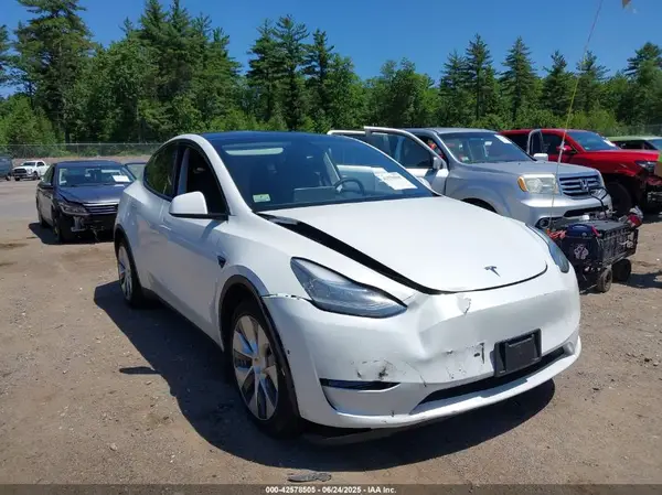 5YJYGDEE9MF184386 2021 TESLA MODEL Y - Image 1