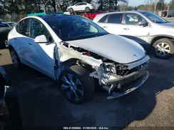 5YJYGDEE9MF194352 2021 TESLA MODEL Y