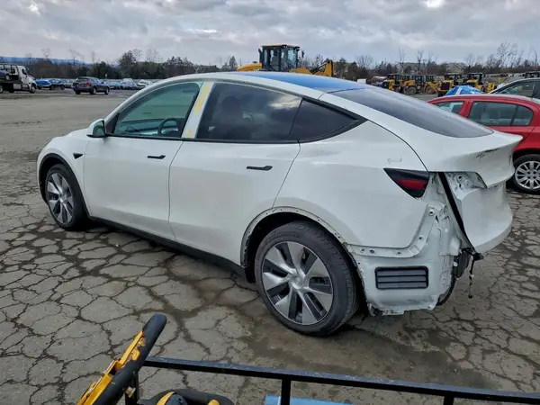 5YJYGDEE9MF201638 2021 TESLA MODEL Y - Image 2