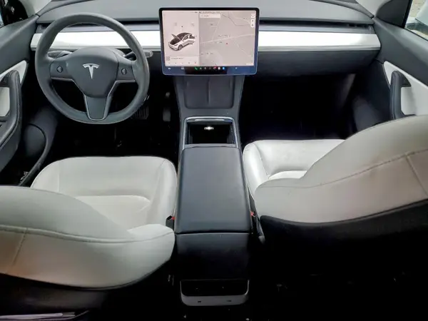 5YJYGDEE9MF201638 2021 TESLA MODEL Y - Image 8