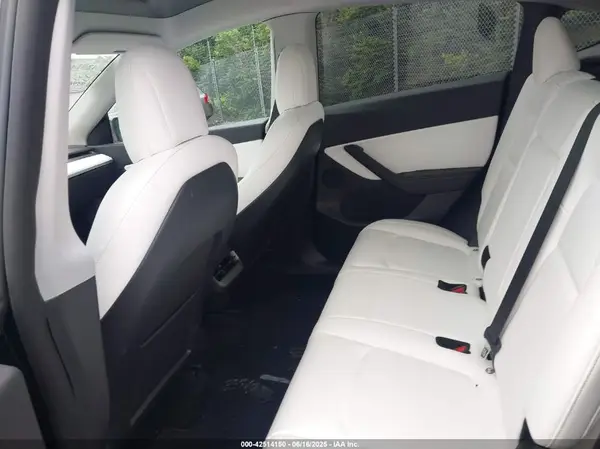 5YJYGDEE9MF202305 2021 TESLA MODEL Y - Image 8