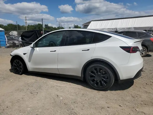 5YJYGDEE9MF204636 2021 TESLA MODEL Y - Image 2