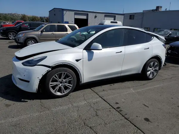 5YJYGDEE9MF213739 2021 TESLA MODEL Y - Image 1