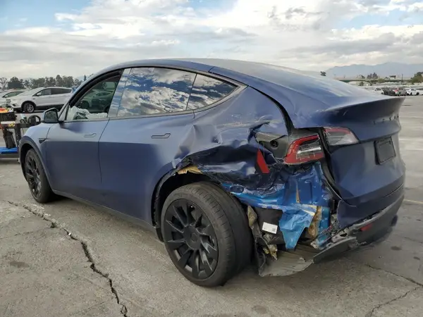 5YJYGDEE9MF216382 2021 TESLA MODEL Y - Image 2