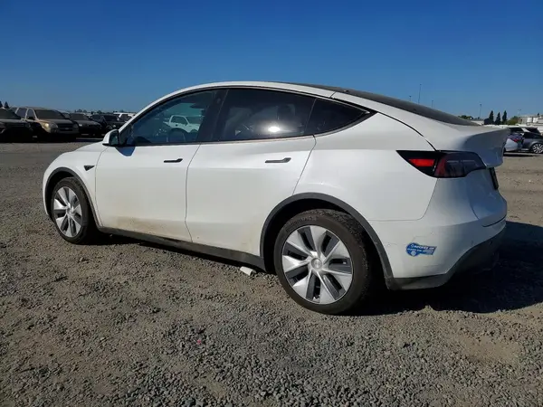 5YJYGDEE9MF231304 2021 TESLA MODEL Y - Image 2