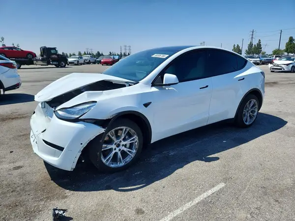 5YJYGDEE9MF248572 2021 TESLA MODEL Y - Image 1