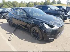 5YJYGDEE9MF260950 2021 TESLA MODEL Y