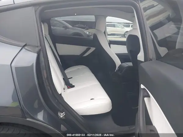 5YJYGDEE9MF261239 2021 TESLA MODEL Y - Image 8