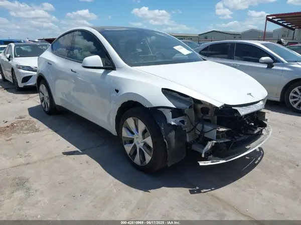 5YJYGDEE9MF269826 2021 TESLA MODEL Y - Image 1