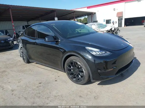 5YJYGDEE9MF270393 2021 TESLA MODEL Y - Image 1