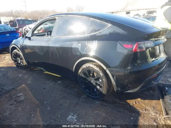5YJYGDEE9MF278946 2021 TESLA MODEL Y - Image 2