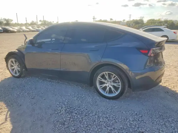 5YJYGDEE9MF281555 2021 TESLA MODEL Y - Image 2