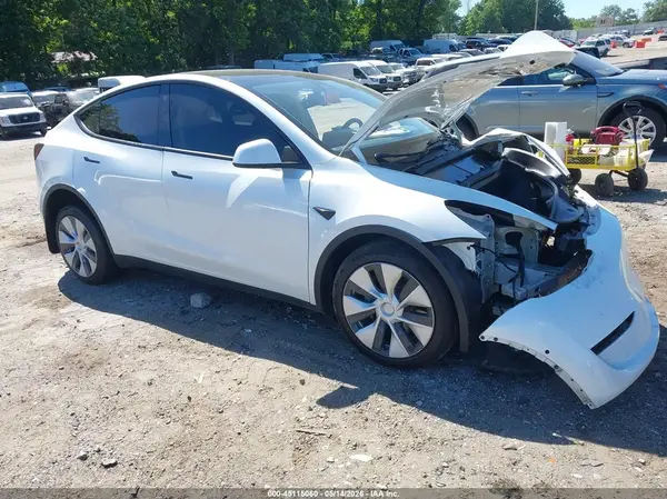 5YJYGDEE9MF286979 2021 TESLA MODEL Y - Image 1