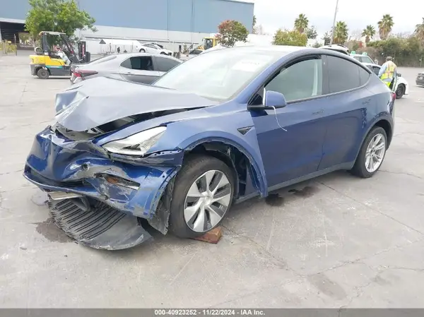 5YJYGDEE9MF295956 2021 TESLA MODEL Y - Image 2