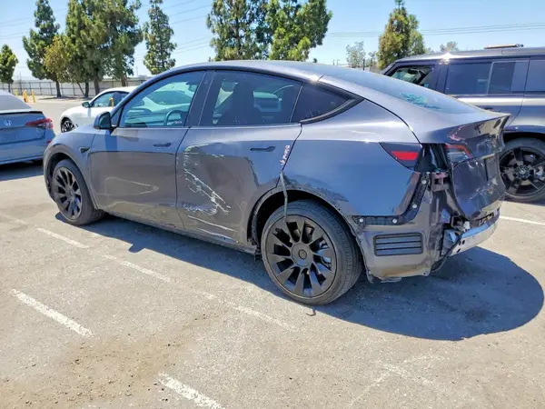 5YJYGDEE9MF296752 2021 TESLA MODEL Y - Image 2