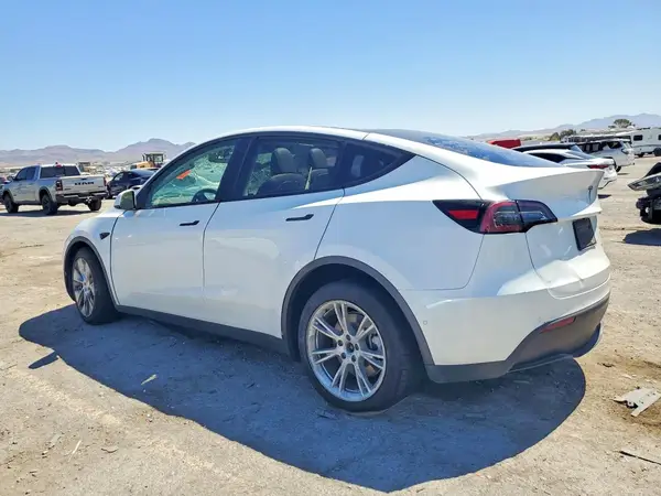 5YJYGDEE9MF298727 2021 TESLA MODEL Y - Image 2
