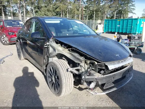 5YJYGDEE9MF301903 2021 TESLA MODEL Y - Image 1