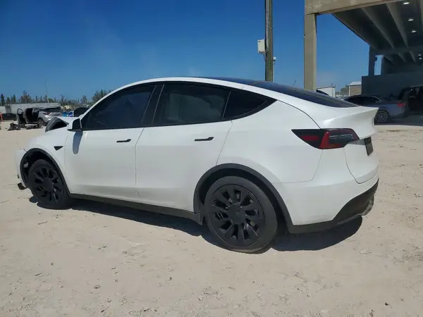 5YJYGDEE9MF303800 2021 TESLA MODEL Y - Image 2