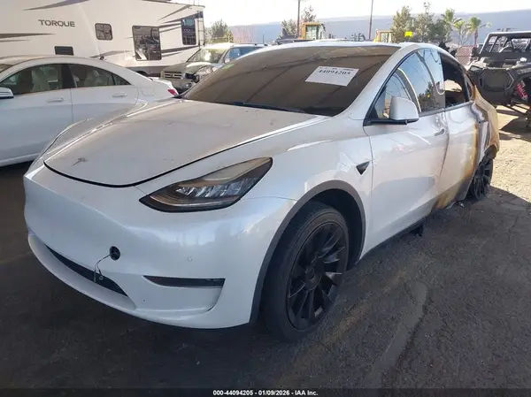 5YJYGDEEXLF008624 2020 TESLA MODEL Y - Image 2