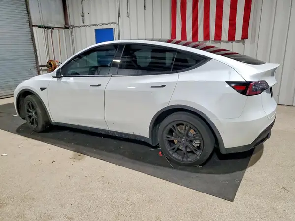 5YJYGDEEXLF009563 2020 TESLA MODEL Y - Image 2