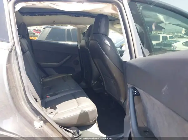 5YJYGDEEXLF010356 2020 TESLA MODEL Y - Image 8