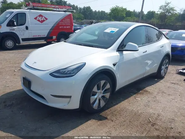5YJYGDEEXLF028453 2020 TESLA MODEL Y - Image 2