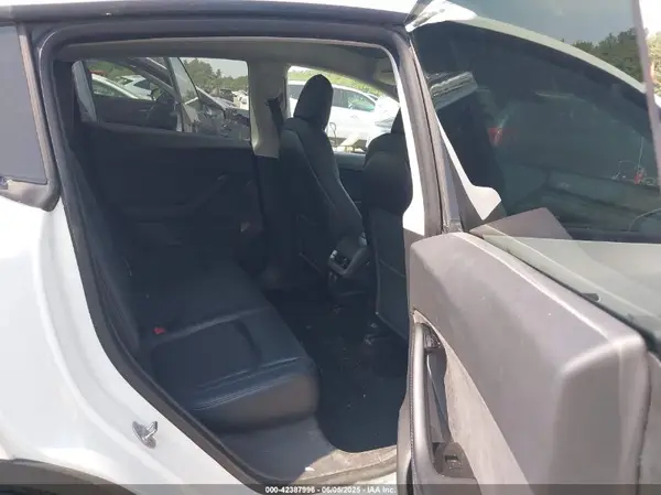 5YJYGDEEXLF028453 2020 TESLA MODEL Y - Image 8