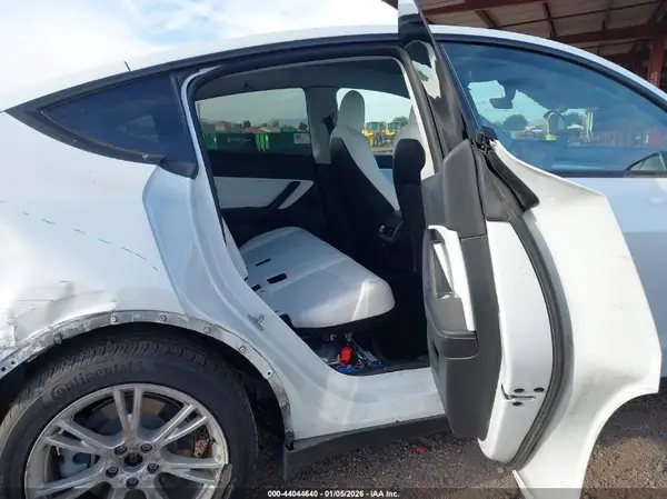 5YJYGDEEXLF032602 2020 TESLA MODEL Y - Image 8
