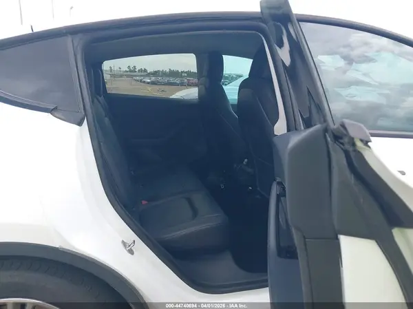 5YJYGDEEXLF043616 2020 TESLA MODEL Y - Image 8