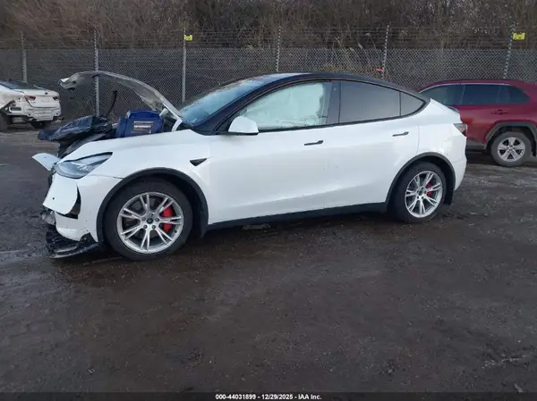 5YJYGDEEXLF044247 2020 TESLA MODEL Y - Image 2