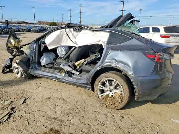 5YJYGDEEXMF063088 2021 TESLA MODEL Y - Image 2