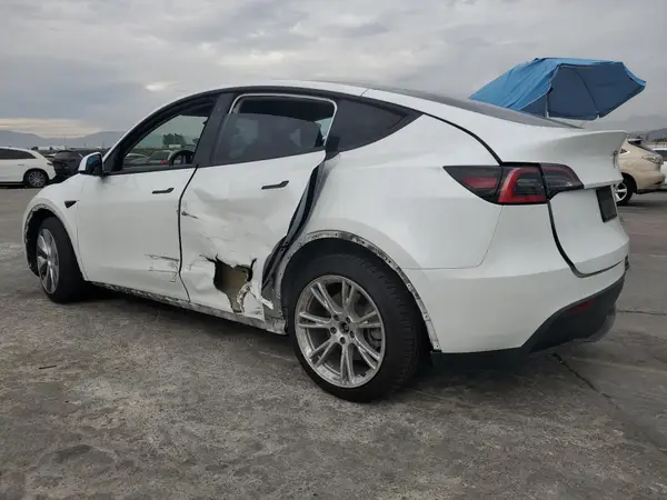 5YJYGDEEXMF063558 2021 TESLA MODEL Y - Image 2