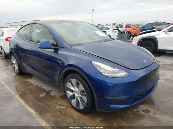 5YJYGDEEXMF066671 2021 TESLA MODEL Y - Image 1