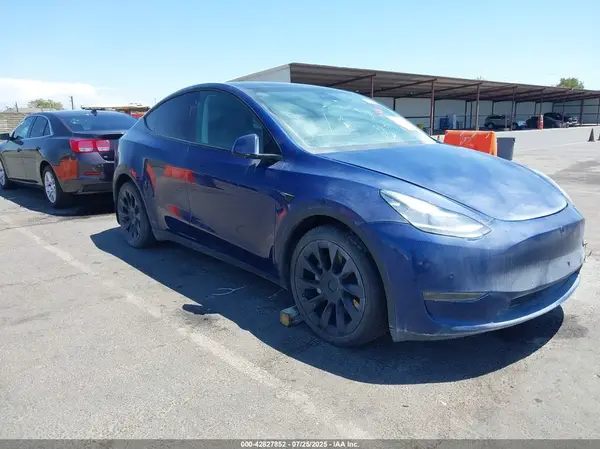 5YJYGDEEXMF067965 2021 TESLA MODEL Y - Image 1