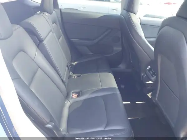 5YJYGDEEXMF068663 2021 TESLA MODEL Y - Image 8