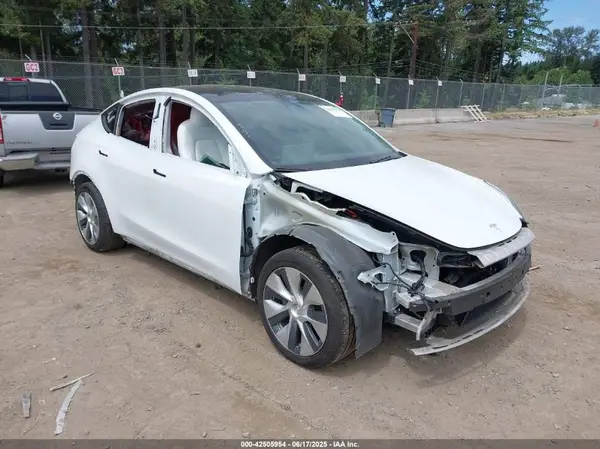 5YJYGDEEXMF071692 2021 TESLA MODEL Y - Image 1
