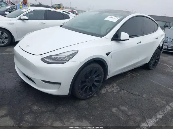 5YJYGDEEXMF074205 2021 TESLA MODEL Y - Image 2