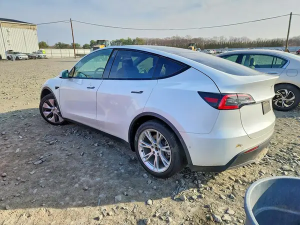 5YJYGDEEXMF075306 2021 TESLA MODEL Y - Image 2