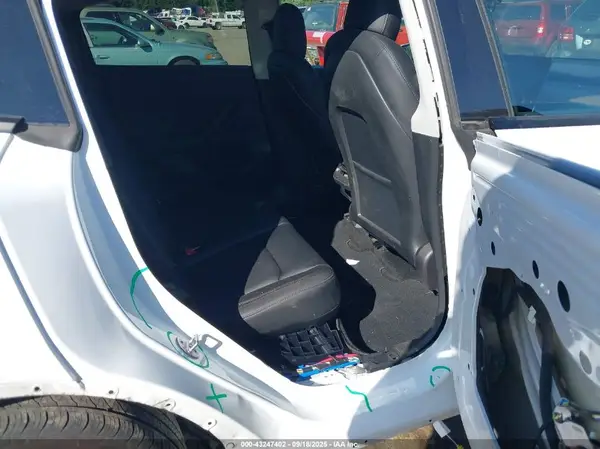 5YJYGDEEXMF078528 2021 TESLA MODEL Y - Image 8