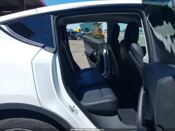 5YJYGDEEXMF095149 2021 TESLA MODEL Y - Image 8